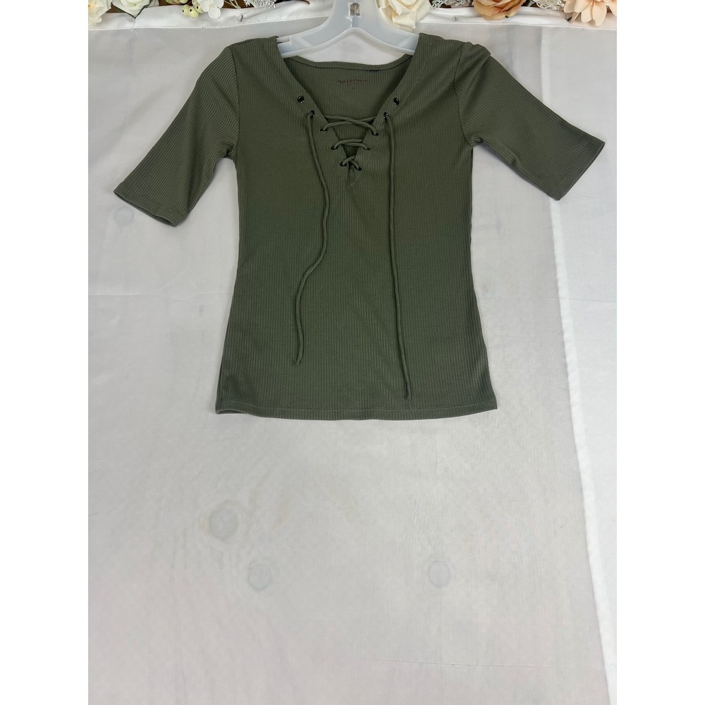 Arizona Jean Co Olive Green‎ Ribbed Lace Up V-Neck Elbow Sleeve Top XS